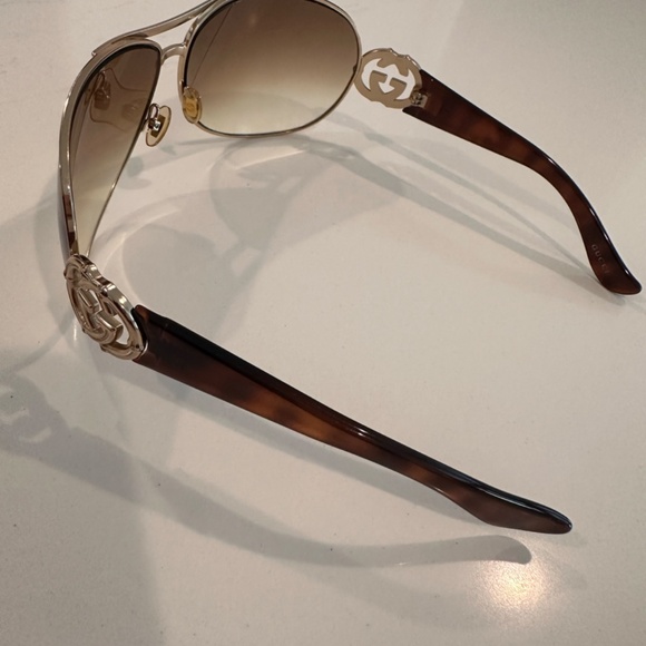 GUCCI Aviator Bamboo GG Gold and Brown Sunglasses - Picture 4 of 9